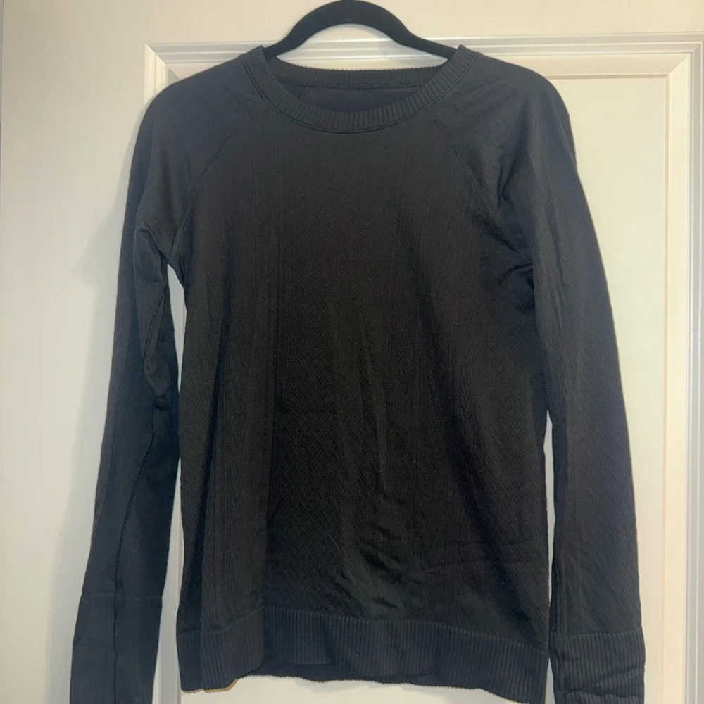 Lululemon Black Rest Less Long Sleeve Top - Picture 3 of 4